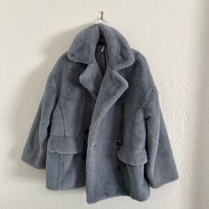 Super soft blue faux fur Free People jacket with pockets